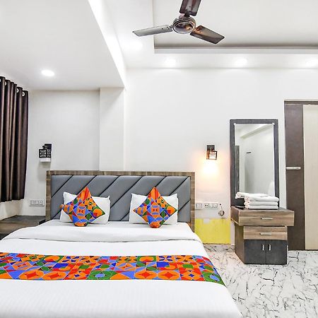 Hotel Fabexpress Sr Royale - Nr Sealdah Station Calcuta Exterior foto