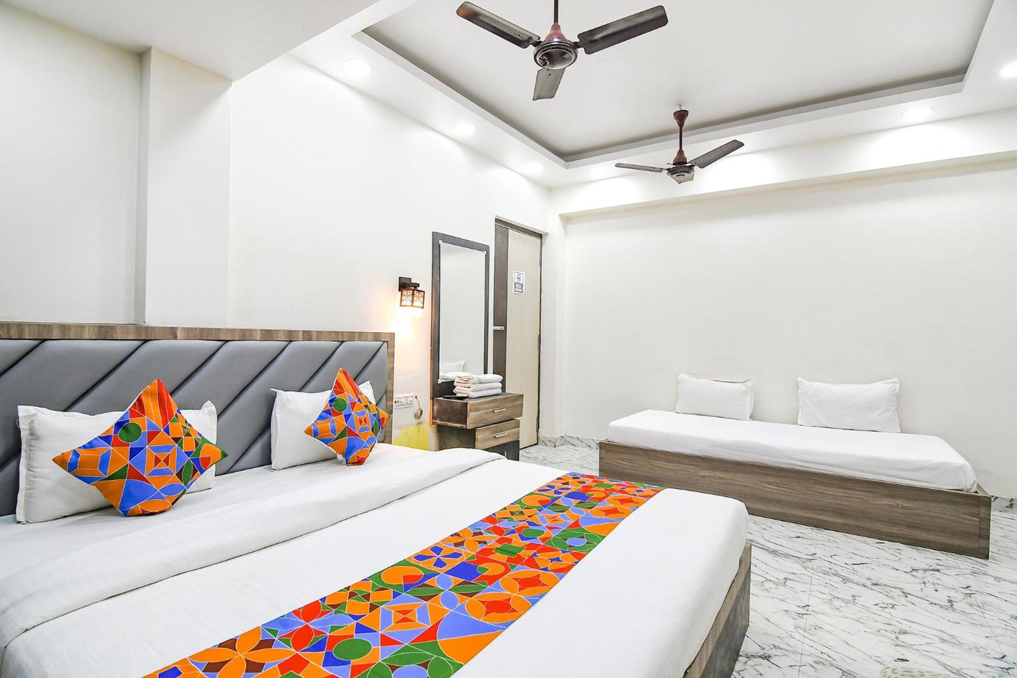 Hotel Fabexpress Sr Royale - Nr Sealdah Station Calcuta Exterior foto